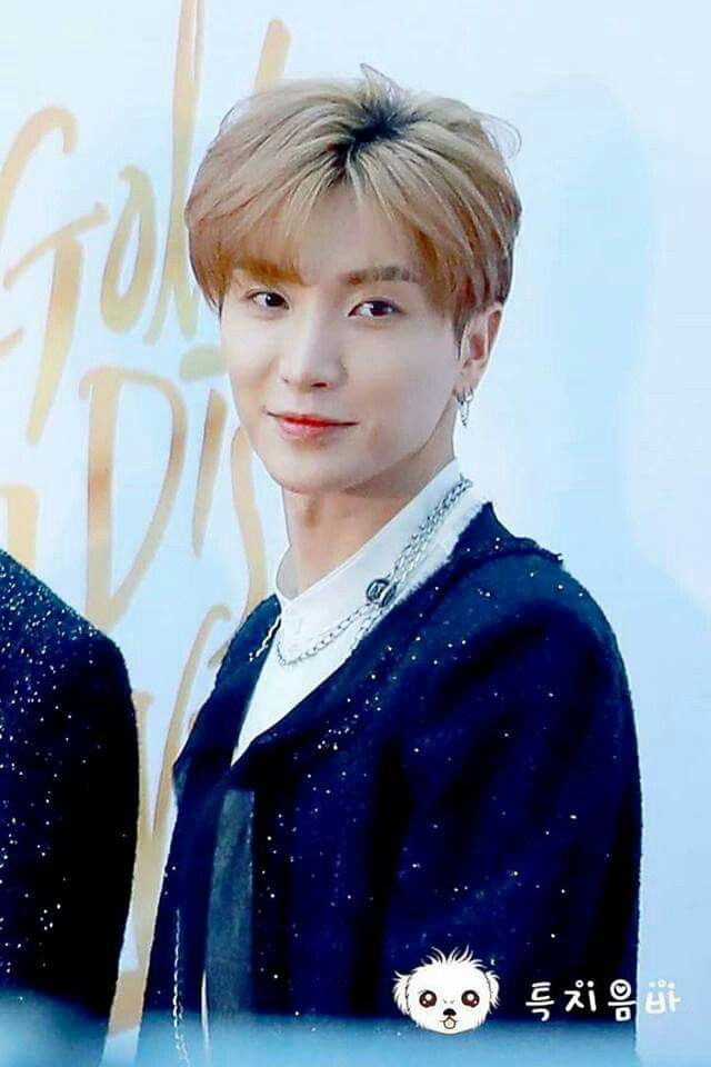 NghiemElf's tweet photo. Chỉ muốn bình yên để yêu thương anh nhiều hơn mà cũng không được
#ELFLoveOurKingSJ
#ApologizeToLeeteuk
#LabelSJ
#Leeteuk
#ELFsupportLEETEUK
#선배아티스트에게_사이버불링_사과해 https://t.co/cF1W5uozxO
