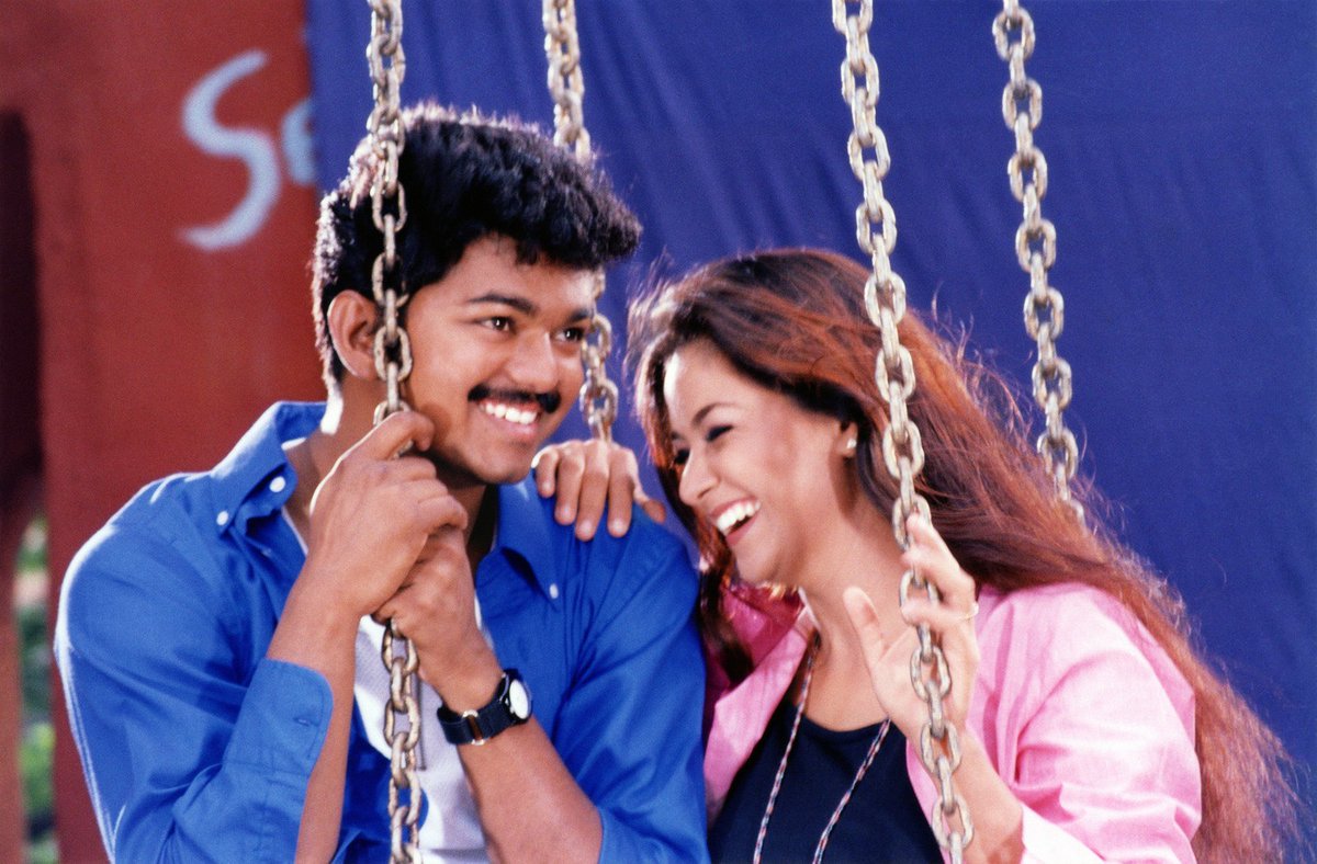 Most Loved Movie of #ThalapathyVijay
fans ❤️ Golden Vintage Periods 😍
#20YearsOfEvergreenSuperhitTMT 

@actorvijay @SimranbaggaOffc ❤️👌