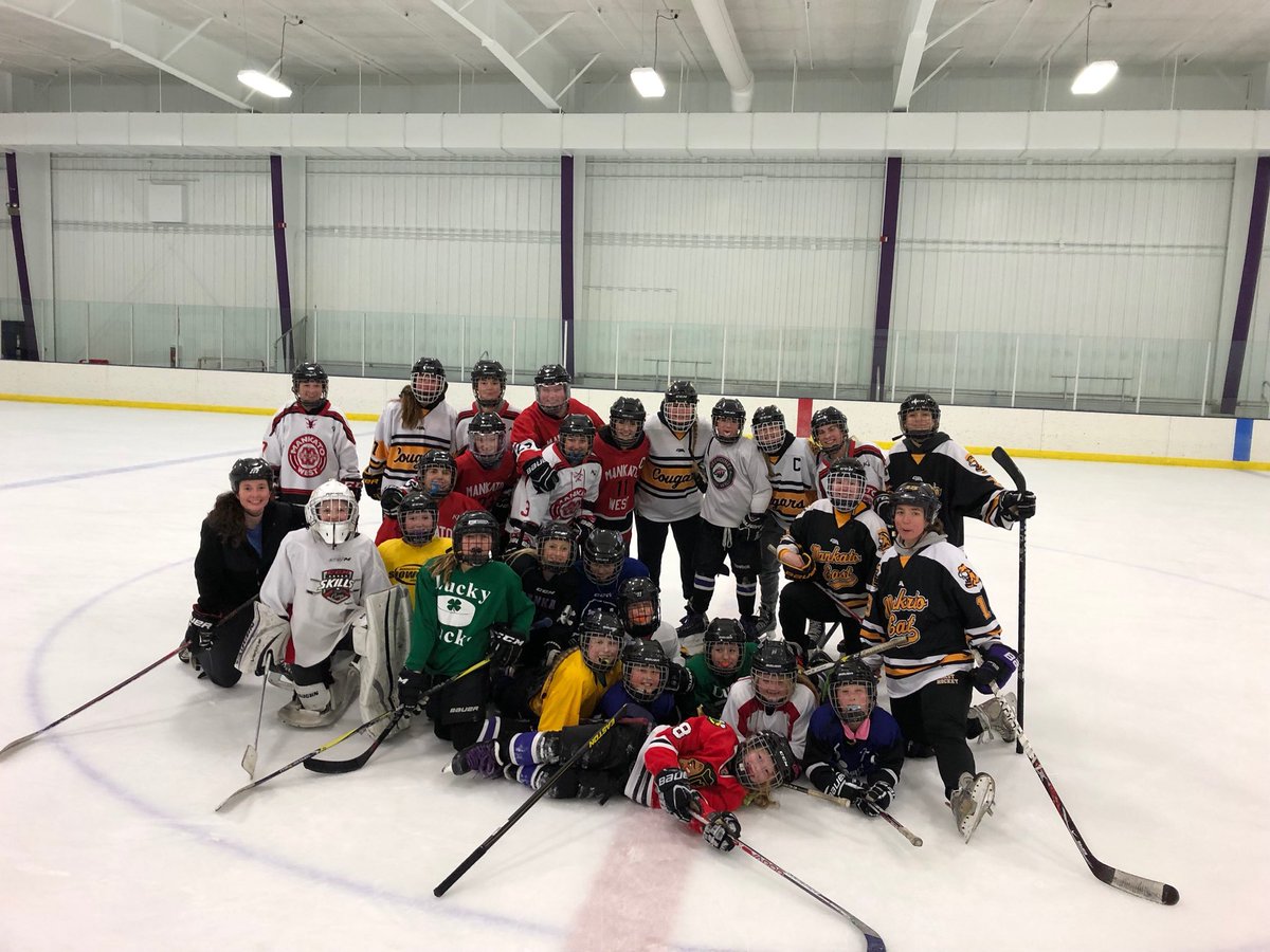 mehshockey's tweet photo. Mankato East and West Girls made a visit to MAHA’s 10u Black team tonight! Great to see these teams working together! #katofamily https://t.co/6tm69t7lwp