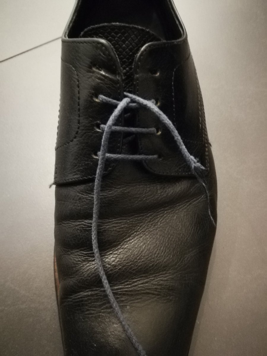 How did your day start this morning ? #realproblems #problemsolving #shoefie