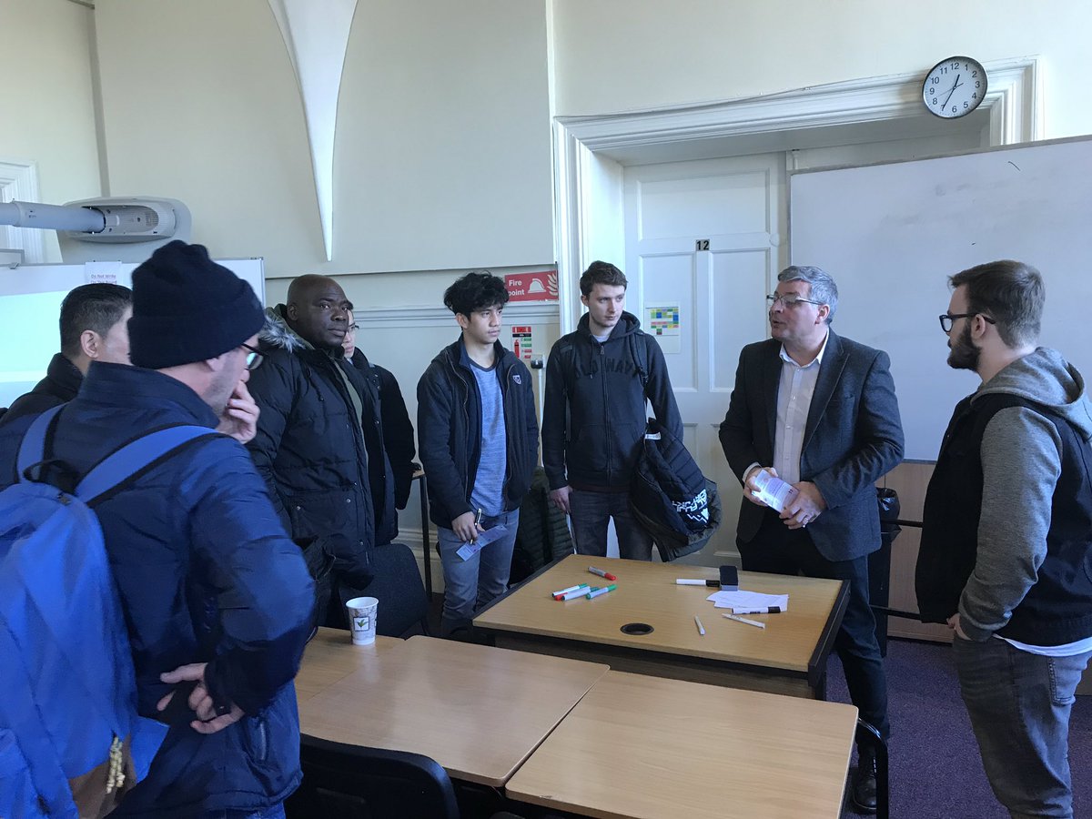 TomNolan_'s tweet image. Thanks to @RathminesCFE for facilitating @TUDublin_BN  on progression opportunities for your Computing students yesterday. Thanks Filipe @RathminesCFE ex student who is excelling at #learnandwork and is starting work experience #FEtoHEworks #progression #InfinitePossibilities