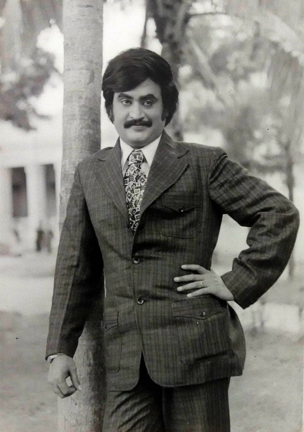 Movies N Memories on X: "Superstar Rajinikanth in this vintage 80s  photograph. Good Morning! @rajinikanth https://t.co/msIrWWjNcD" / X