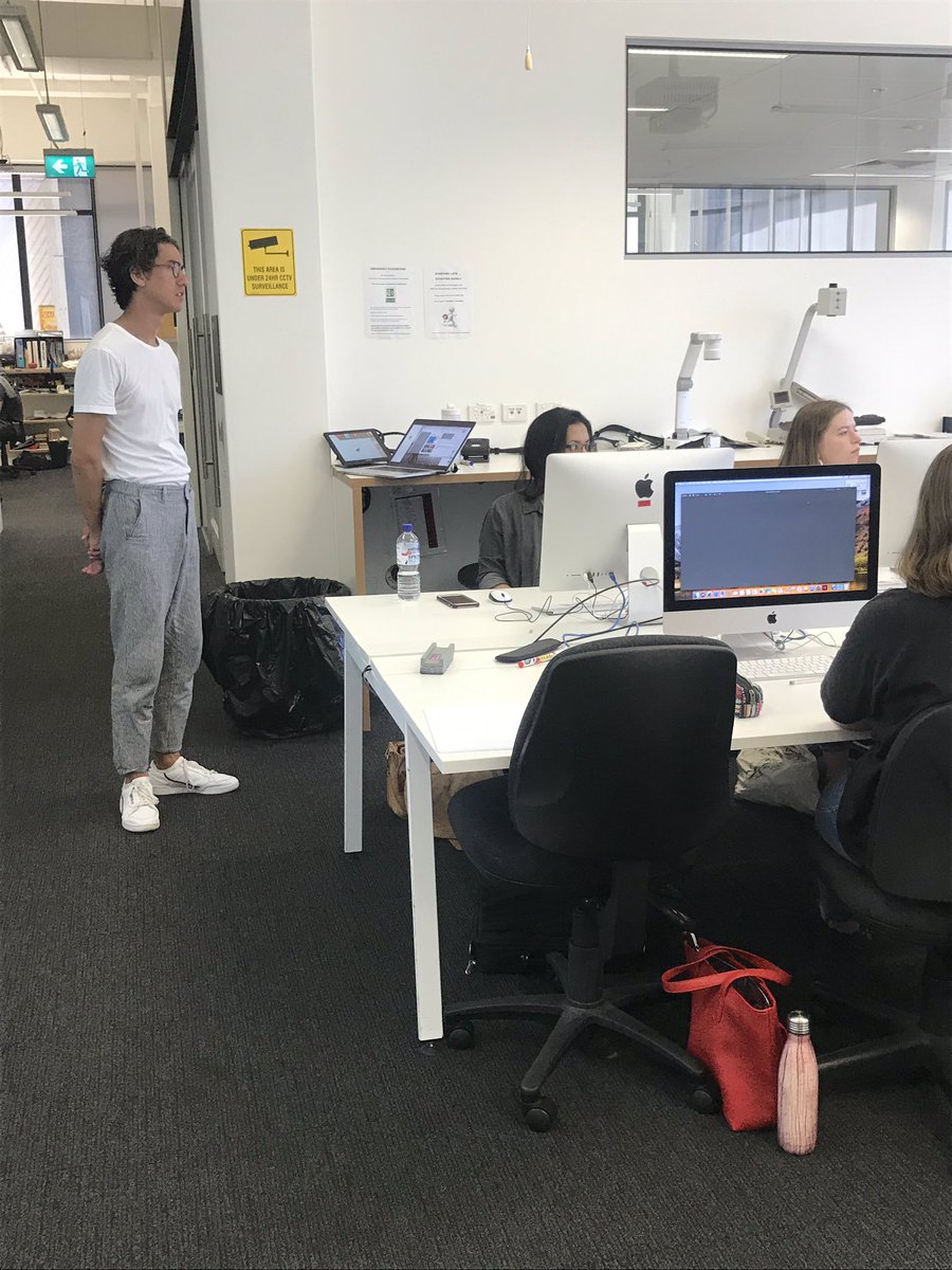 Express__Media's tweet image. Our stalwart design presenter Alan Weedon is talking the design peeps through graphic design for old hats. #EMNEWS19