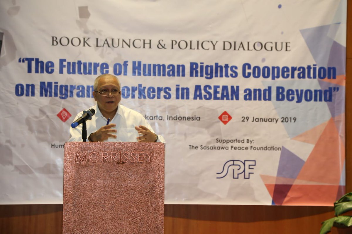 KemnakerRI's tweet photo. Guna memberikan perlindungan sebelum bekerja, Pemerintah Indonesia telah membentuk Layanan Terpadu Satu Atap (LTSA)
Fasilitas ini memberikan layanan yang transparan dan cepat bagi para calon pekerja migran Indonesia. https://t.co/VxKa9FsSMZ