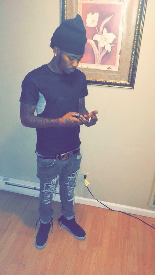 NoLimitTotten__'s tweet photo. She called me ‘ I hit da-Cline bitch I got money on my mind bitch 😎 https://t.co/bzVF6hnvqB