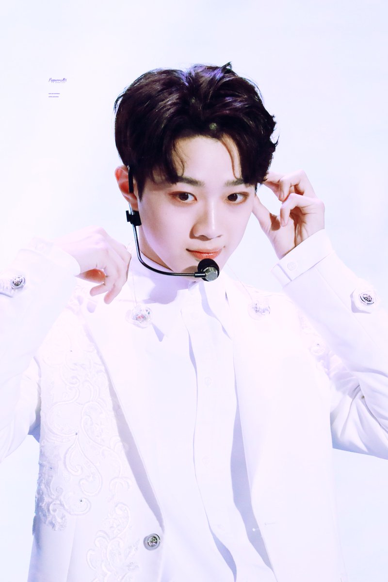 Peppermint_lkl's tweet photo. 190127.  Therefore concert 

#赖冠霖 #라이관린   #LAIKUANLIN https://t.co/il78FAdRwn