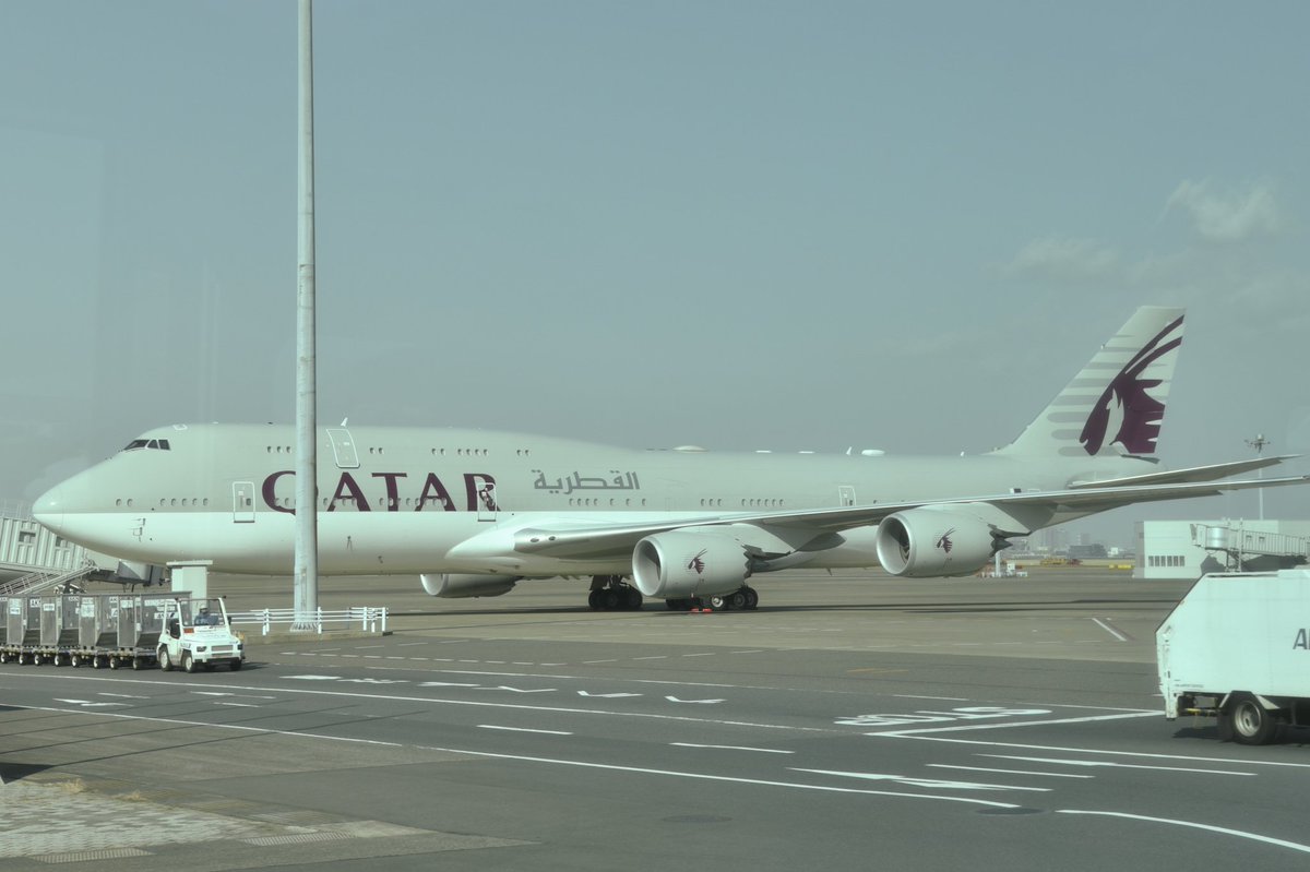 カタール政府専用機とな