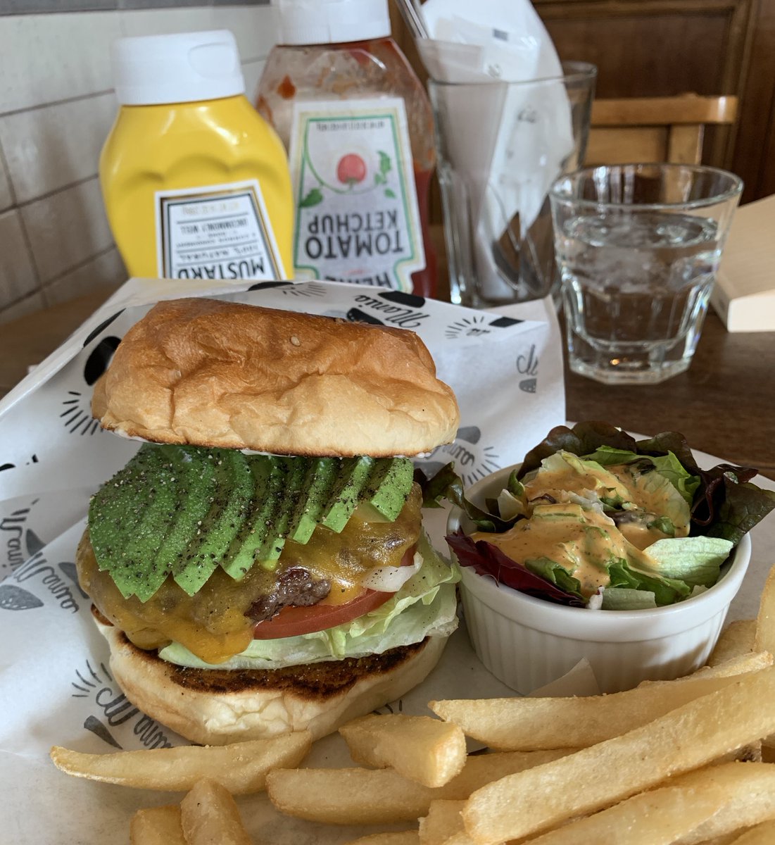 Ako Suzuki Lunch At Burger Mania In Hiroo After A While Ah I Love Their Avocado Cheese Burger And French Fries