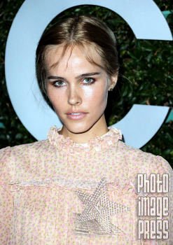 Happy Birthday Wishes to this lovely lady Isabel Lucas!     
