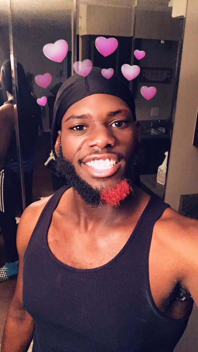 ZaddyKream's tweet image. Oop I see a lil something back there don't you agree 😏