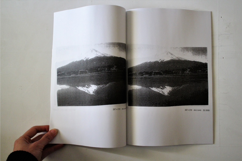 crevasse_books's tweet photo. 再入荷しました!
【Catalog】A=A A≠A(mountain) /東地雄一郎
1つの写真を2000回のコピーを繰り返して作られたブック、ダイジェスト版です。その内容は展示を通して更新されていきます。今回の改訂では、2018年の展示風景や2000枚コピーブックの写真が含まれています。
https://t.co/IQMAMmaNN9 https://t.co/yOMp2z5Oni