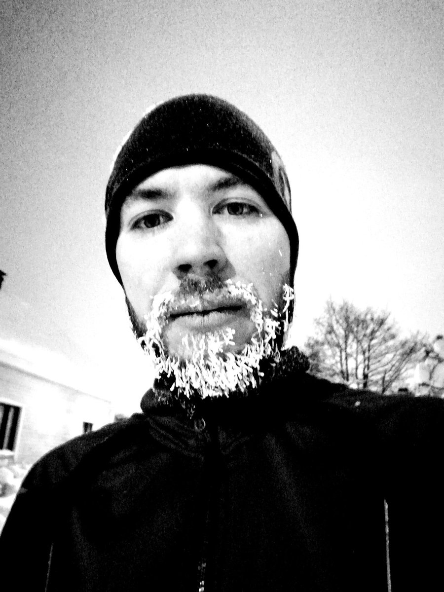 Kuus yövuoroa, aamuvuoro ja tänää iltavuoro ilman vapaita - kello 08 ja juostu 15km.. 🤔 #selfienpaikka #juoksu #rytmitsekasi