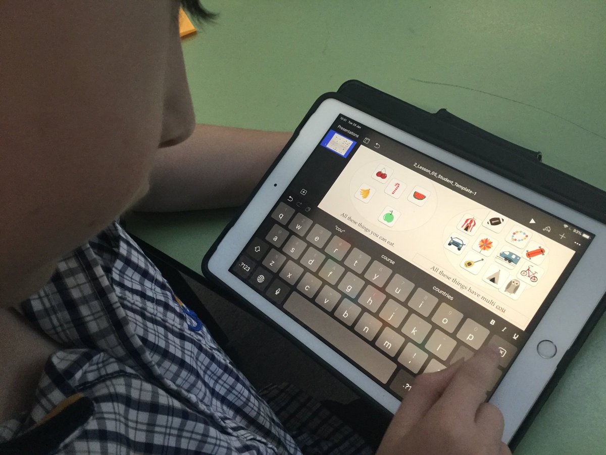 Today grade 5 are continuing to think like a computer, and “thinking in sets.” In coding terms we are abstracting data to make our instructions less complex and efficient. <a href="/VISSDigitalTech/">VISS Digital Tech</a> <a href="/lade_elizabeth/">Liz McCartney</a> #LearnToCode