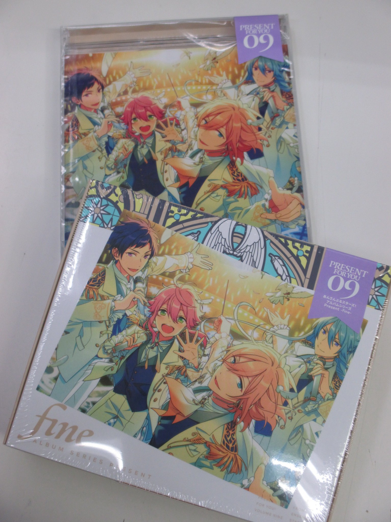 アニメイト秋葉原本館 Pa Twitter Cd入荷情報 あんさんぶるスターズ アルバムシリーズ 第9弾 Fine が本日入荷しました アニメイト特典 は ジャケット柄丸型缶バッジ と キャラ毎丸型缶バッジ ランダムで1個お渡し です 旧fineの楽曲も収録 商品は6fで