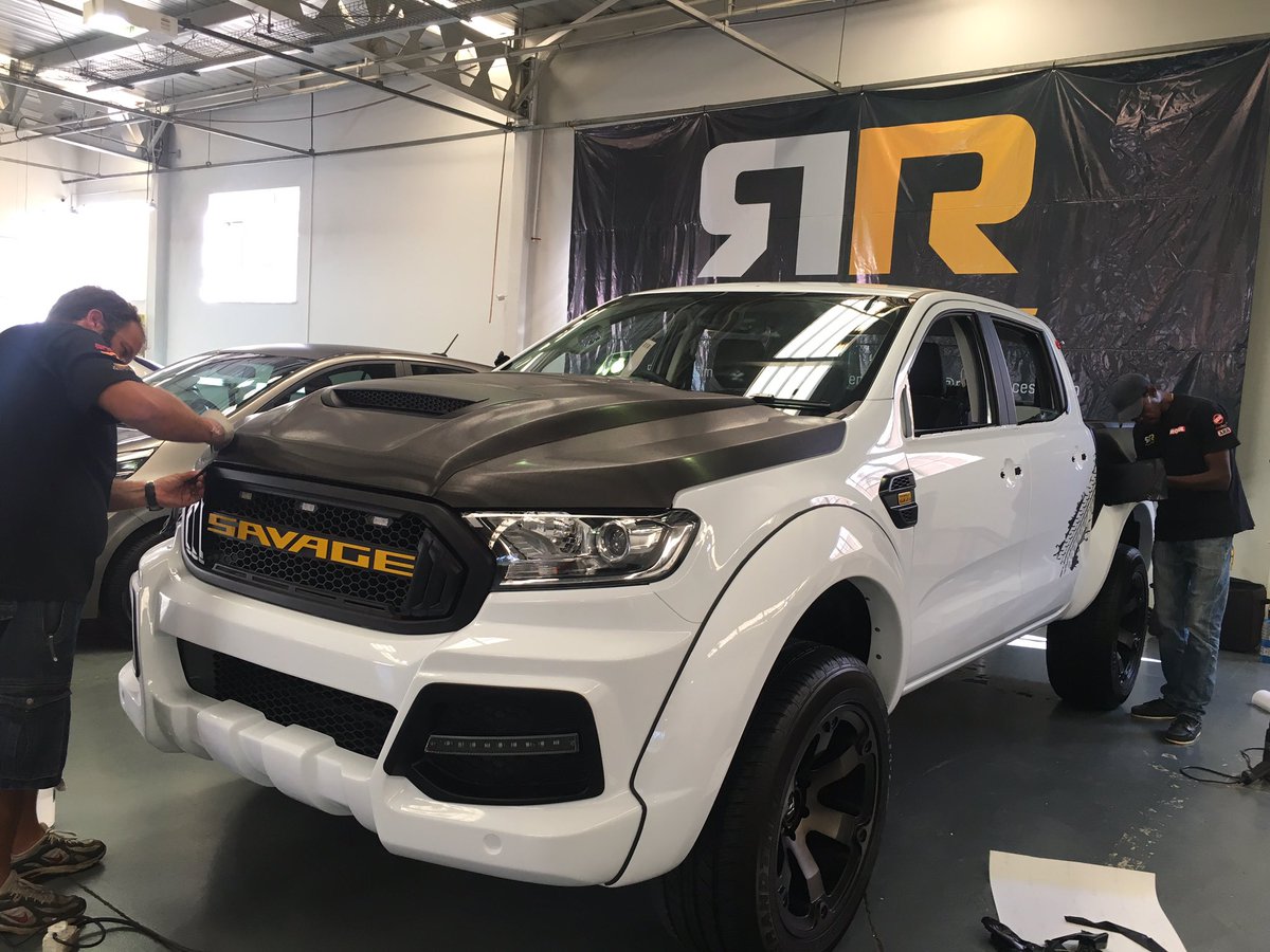 #transformationtuesday with the first customer V8 Savage 660 getting ready to leave the floor🔥 Watch this RTR Wraps transformation.... #bestinthebusiness #savage #660 #fordranger #v8 #supercharged #rtrwraps #watchthisspace