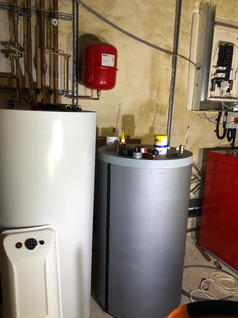 We have just installed a 5-25 kW Clausius classic ground source heat pump paired with a superheat cylinder and a 300l buffer. A great installation!!! even if we do say so ourselves 👌🏻 #GSHP #renewables #Heating #RHI <a href="/ClausiusUk/">Clausius UK</a>
