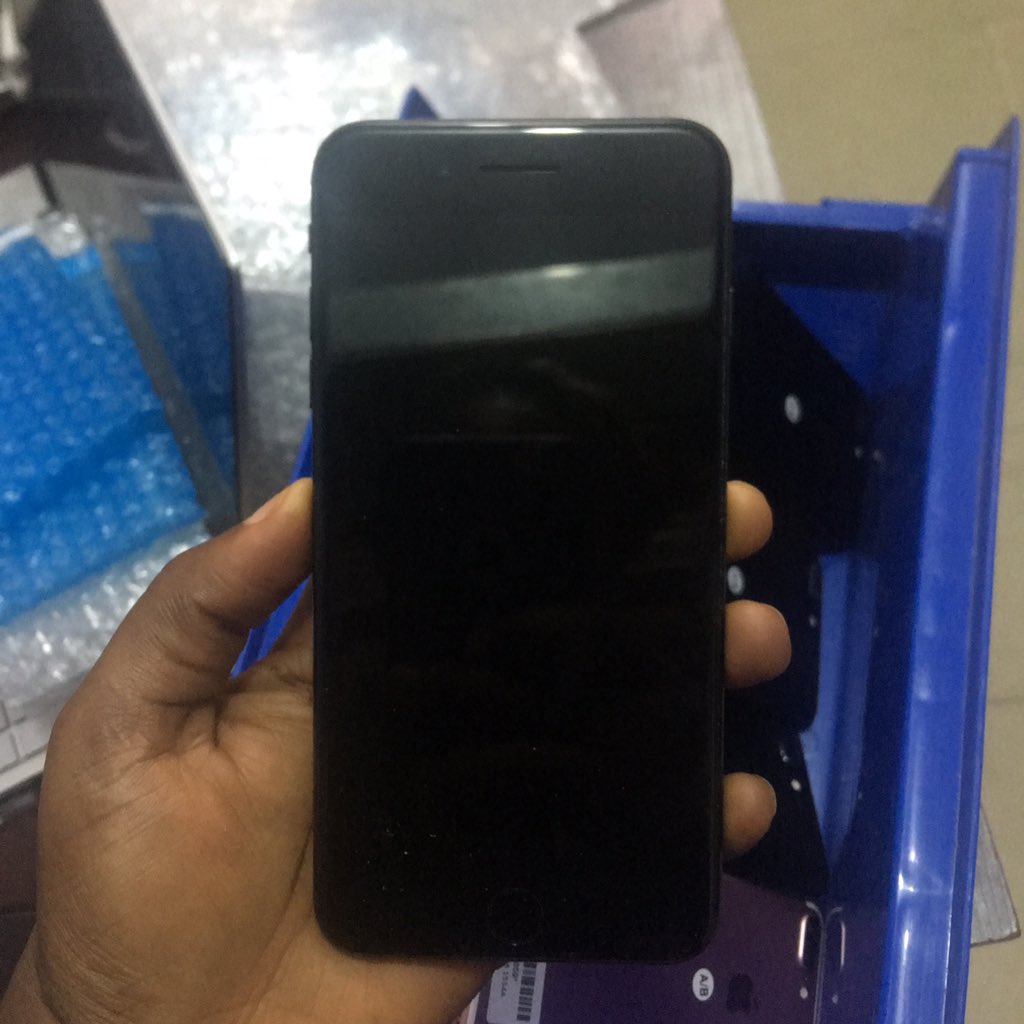 LimitedMoo's tweet photo. Neat US used iphone7+, 128gb, black color, almost new with 10day guarantee @ 150k. Interested? Please Call/WhatsApp moomobile sales 09067259155 https://t.co/OxlWMSGUED