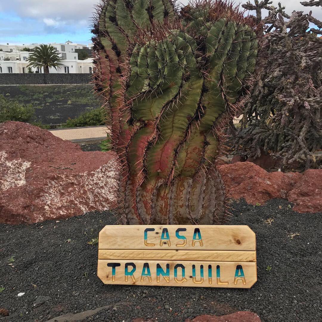casadecolor's tweet image. New villa sign collected today 🏝 we are looking forward to seeing this one when it’s fitted 👍 #Lanzarote #playablanca #handmadesign