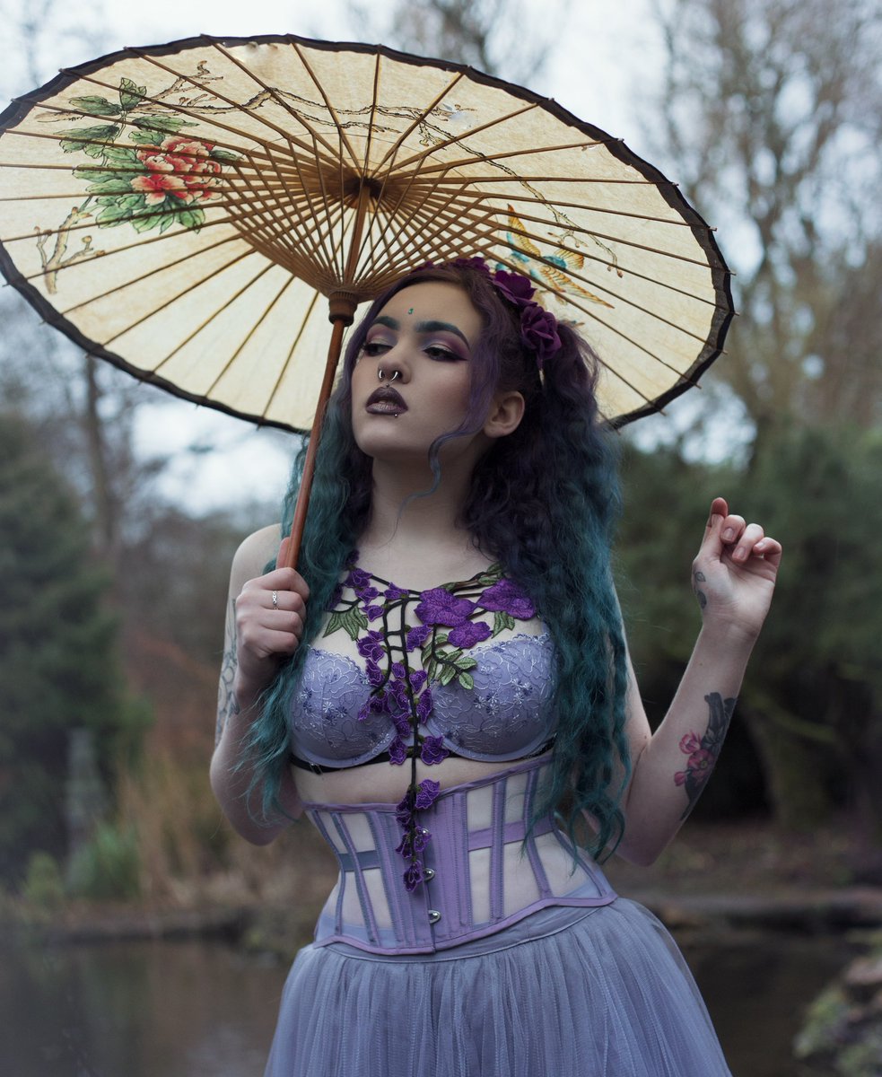 TwilightSiren's tweet photo. #dreamteam to work with! My favourite image from this set by the fabulous EarlGreyHot and the gorgeous @KamaraMaya
#corsetry #corsetmaking #sheercorset #underbustcorset https://t.co/xbbaWKRVvC