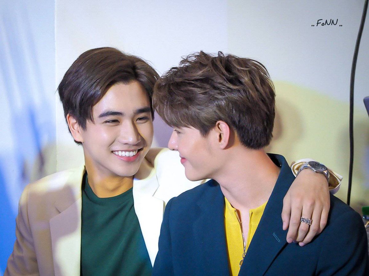 aom_wisunsaya's tweet photo. ในฐานะแม่เจ้าบ่าว  ออกตัวไว้เลยนะคะ ถึงลูกชายแม่จะพูดไม่เก่งแบบคนพี่ แต่ความนัวเนีย ความวอแว รวมถึงสายตาที่มองพี่ไม่เคยน้อยนะคะ มากถึงมากที่สุด คือกลัวอะคะ ต้องรีบออกตัว เดี่ยวจะมีคนมาพูดอีกว่าน้องเพิร์ธไม่เคยแสดงออกอีก ขออนุญาติปาหลักฐานขออนุญาติเจ้าของภาพนะคะ
#PerthSaintSation https://t.co/fz3sTML7K2