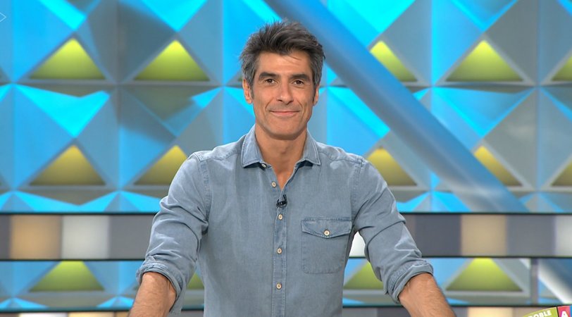 atresmediacom's tweet photo. #Audiencias |
@LaRuletaSuerte vuelve a girar líder absoluta y con registros muy altos al superar ayer los 1,7 millones de espectadores con el 17,1%, a +4,7 puntos de su rival https://t.co/whRrYW7tOA
