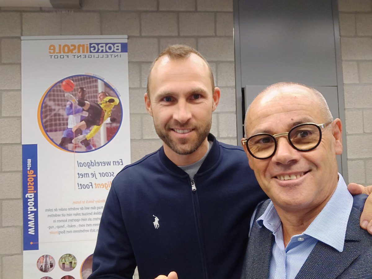 BGinsole's tweet image. Geen toeval dat sommige voetballers het langer volhouden dan andere. Leuk om toppers als @ThomasBuffel te mogen begeleiden en zijn loopbaan zo lang mogelijk optimaal te laten verlopen. #biomechanics #podiatry  #screening #prevention