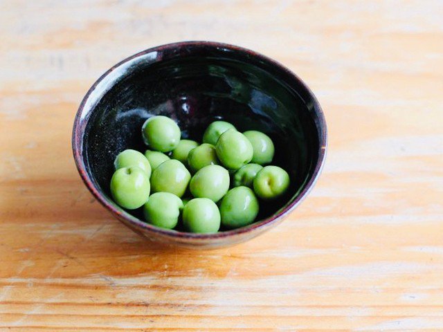 Eat more green olives (Sicilian to be exact). A study shows 30 days of green olive consumption caused a reduction in oxidative stress and inflammation, a reduction of fat mass, an increase of muscle mass and lastly a small increase in Lactobacilli suggesting a probiotic effect.
