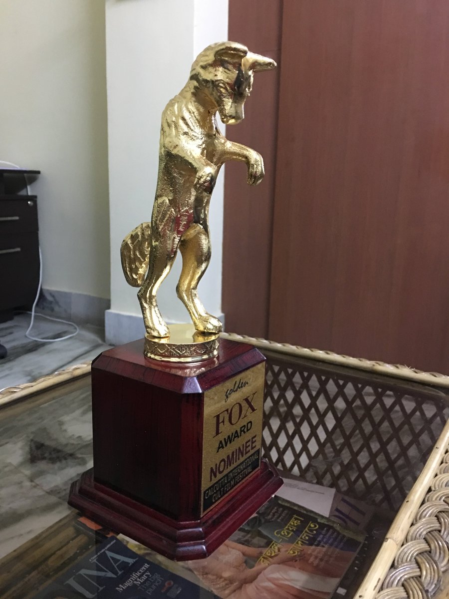 Esto si que es empezar con buen pie el año 2019 con la
proyección de nuestra película en Calcuta en los prestigiosos Golden Fox Award¡¡¡¡¡ La Bola dorada sigue rodando y emocionando por todo el mundo¡¡¡¡