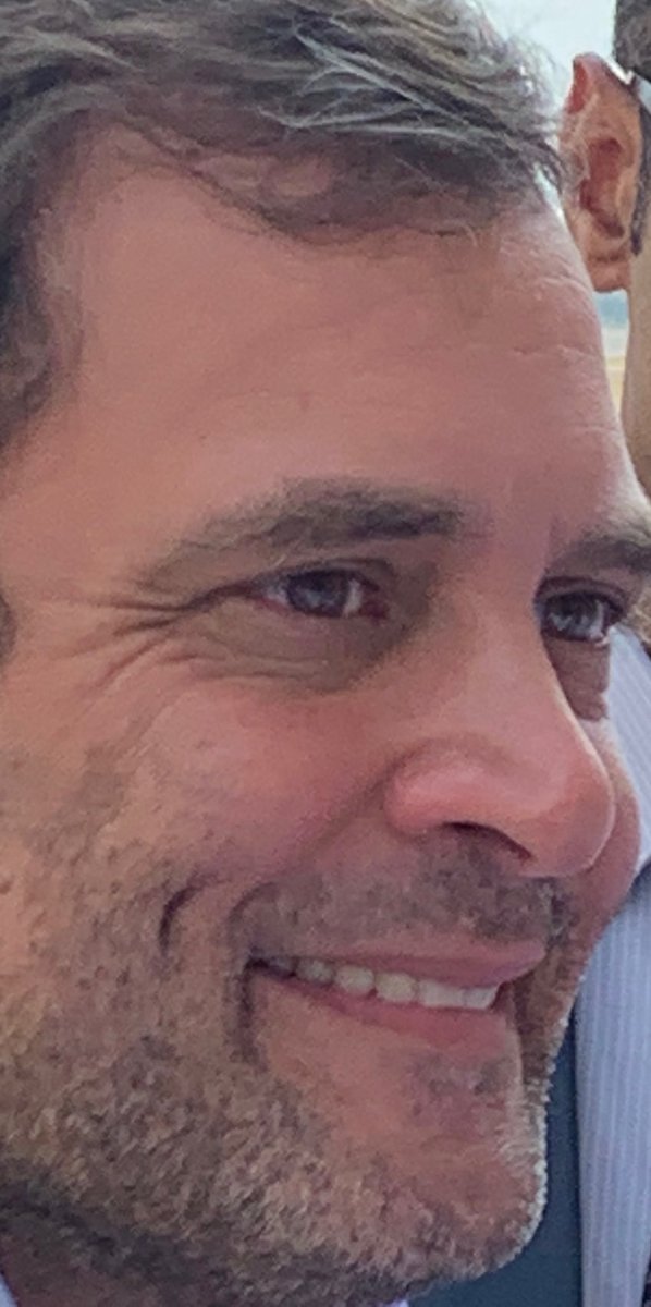 Pic of ⁦@RahulGandhi⁩ upon arrival in Kochi Airport. #SwagathamRahulGandhi