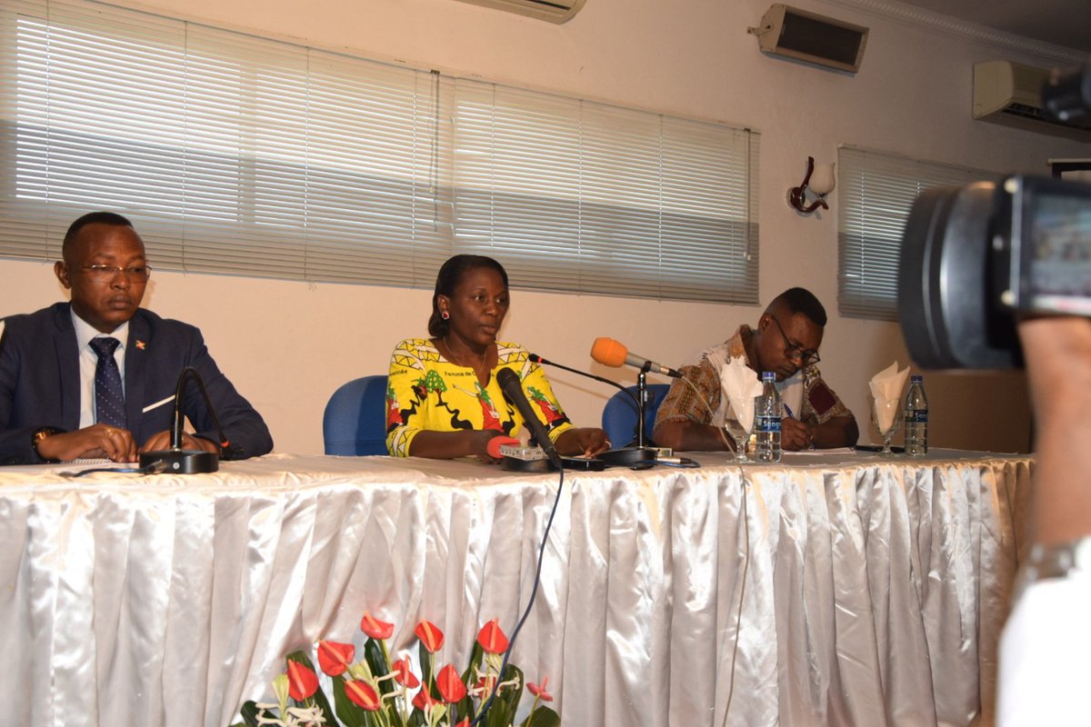 RTNBurundi's tweet photo. #Burundi  Le @minisante organise un atelier de riposte contre l'épidémie de choléra et de prévention contre la maladie à virus d'Ebola à l'intention des administratifs de @MairieBujumbura https://t.co/jwnJN1FrsA