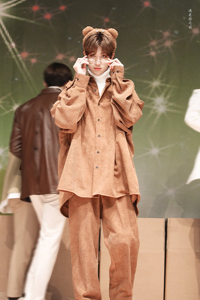 MeBeforeYou_XMH's tweet photo. 190127
🐻🐻

#SEVENTEEN #세븐틴 #디에잇 #The8  #명호 #서명호 #徐明浩 #ディエイト
@pledis_17 https://t.co/vWVcKXNy1A