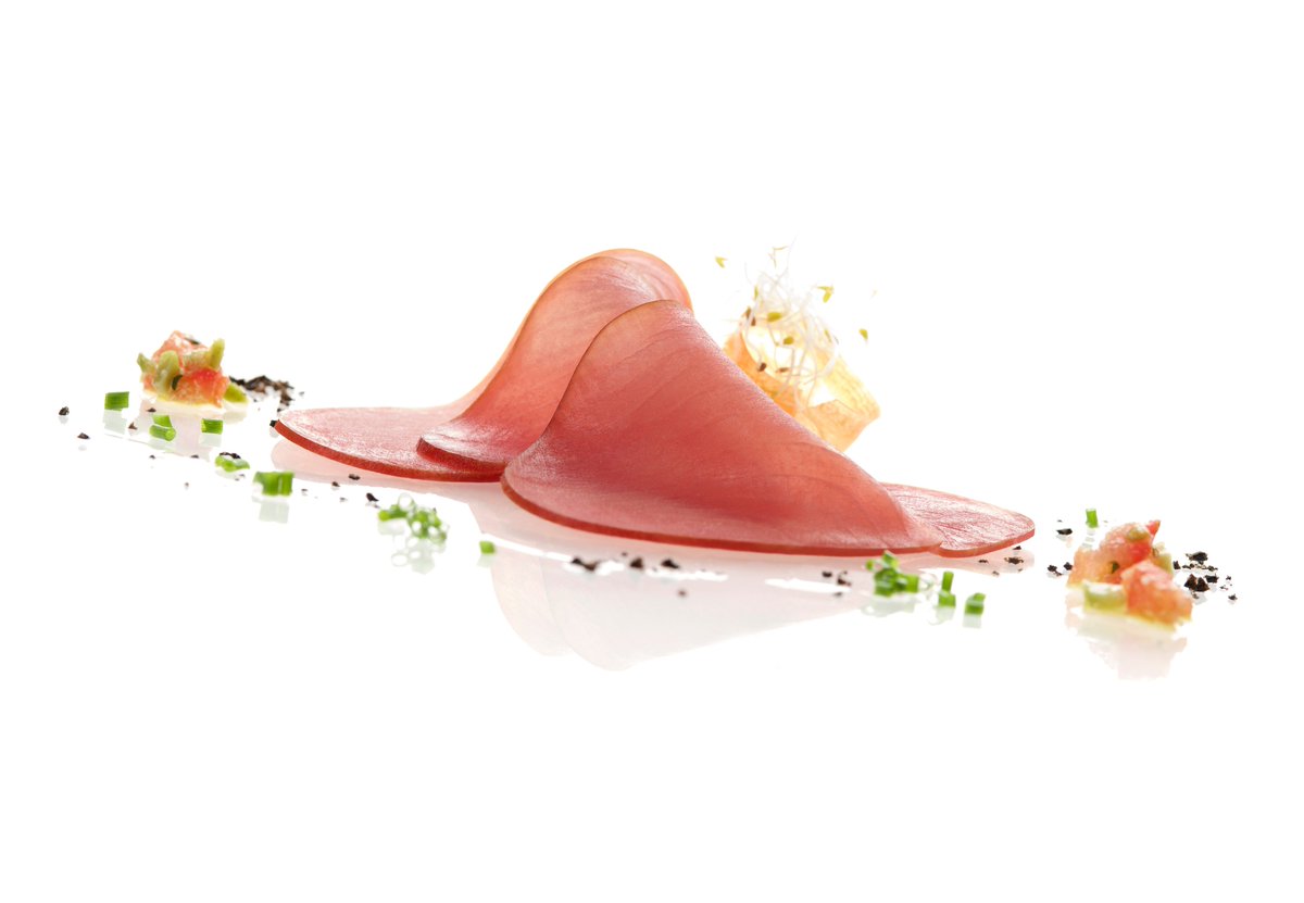 GimarEsMar's tweet image. El #Carpaccio de #Atún es un producto versátil, con total naturalidad de textura y sabor y una frescura que se aprecia desde el primer bocado.
#Gimar #GimarEsMar