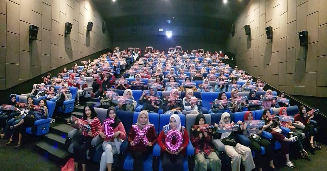 fangirlsdayout's tweet photo. 13012019
"MOVIEDATE WITH KAISO by EXO-L LOMBOK" Manage by us https://t.co/ix1dspaQcf