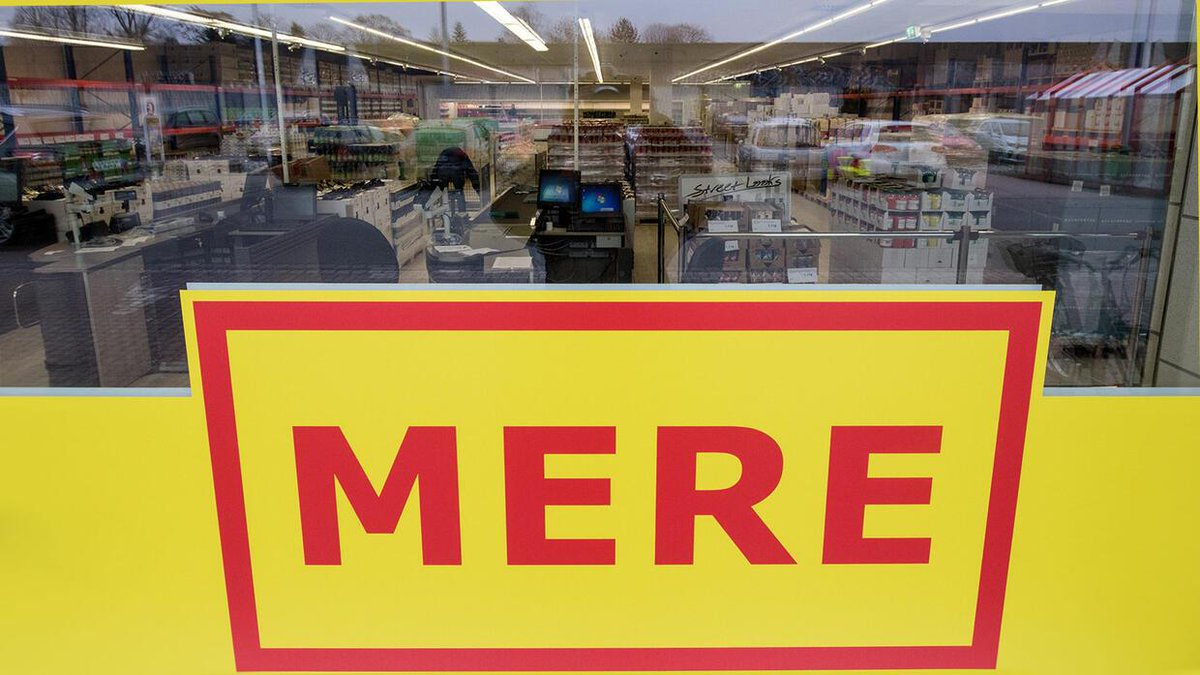 wiwo's tweet photo. Eine Familie aus #Krasnojarsk will mit #Torgservis Deutschlands Discounthandel aufmischen. Aus ihrem Privatleben machen die Schneiders ein großes Geheimnis – wie ihre Vorbilder der Familie #Albrecht. (€) https://t.co/xvGkNId8dB https://t.co/wZ9Hs3XjDU