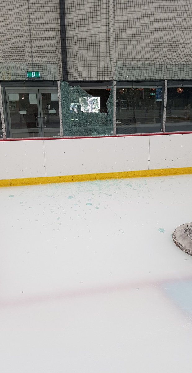 Jamie_Woodman's tweet image. Hey @AIHL I might be able to register a shot this year i hope! #HardestShot #MuffinMan