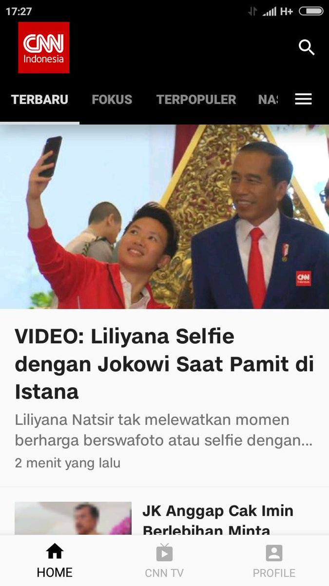 Atlet senior bulu tangkis Indonesia, Liliyana Natsir Selfy bareng Presiden Jokowi #JokowiOrangBaik #01IndonesiaMaju <a href="/kangdede78/">Dede Budhyarto</a>