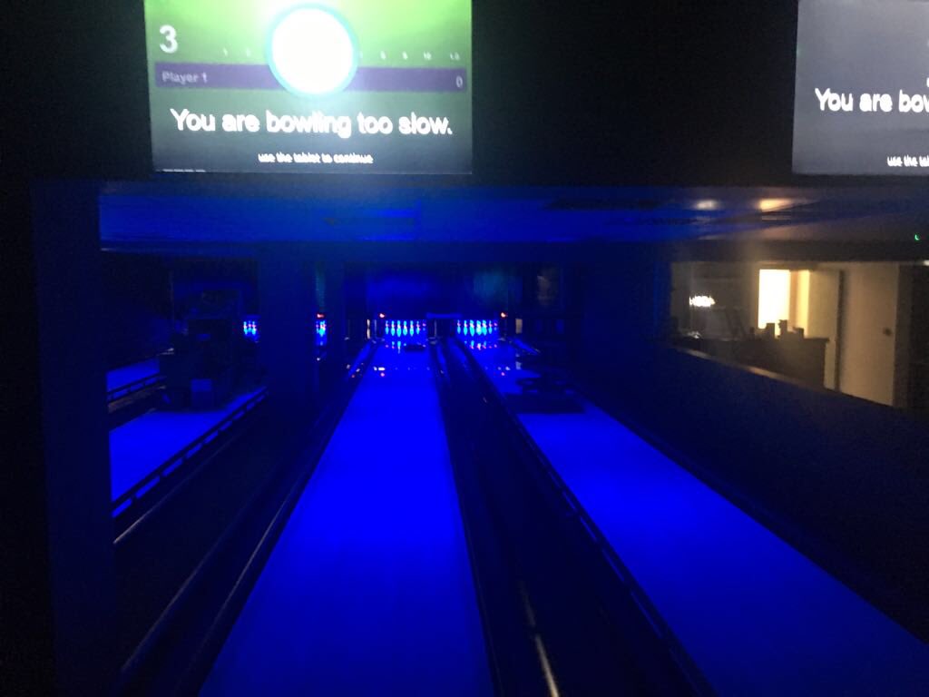 BulbsintheDiff's tweet image. We’ve enjoyed being involved in this bowling alley project recently. Some great effects created by mixing LED and fluorescent lighting. Nice job by the boys at TP Pearson &amp;amp; Son. 💡#keepitlocal #Cardiff #Cardifflighting #LED