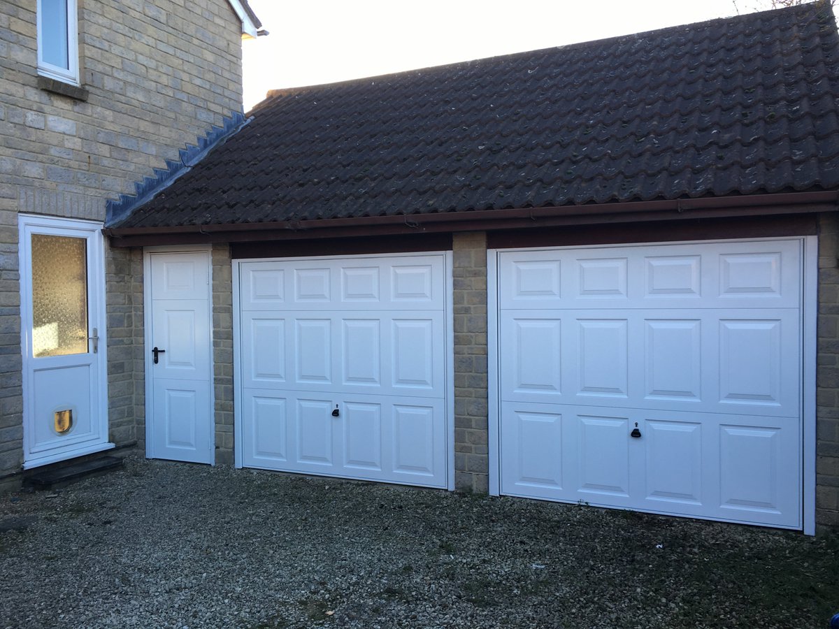 wolverinegarage's tweet photo. Here are before and after photos of an installation we completed yesterday in #Bicester. #Garador beaumont canopy doors with 4 point additional locking and with a matching side door. #Garagedoors https://t.co/Fwv1IiQXQN