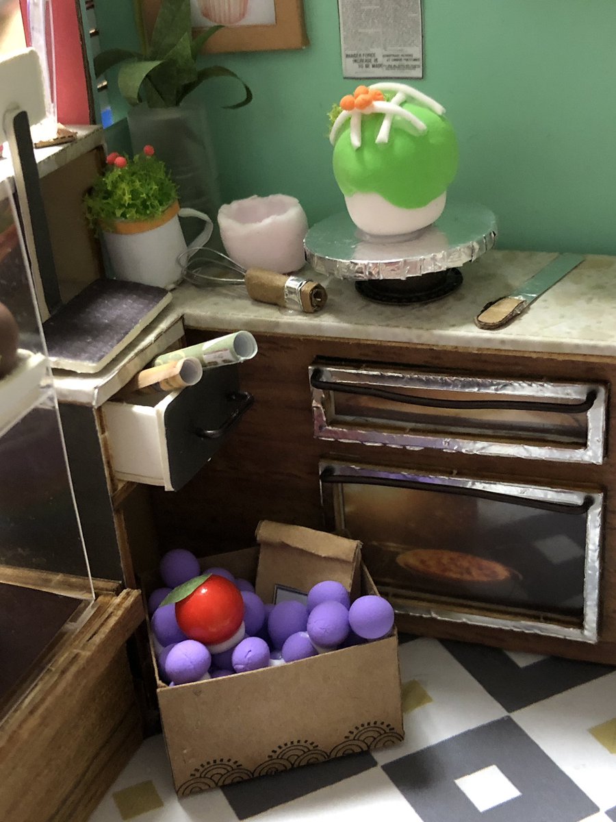 しあわせのダッフィーの国 デザート屋さん 何度も作り直した スイーツたち ロボタイム つくるんです ドールハウス ミニチュアハウス ドーナツ