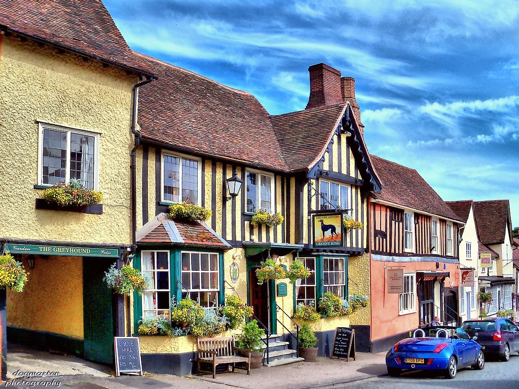 Tea, anyone? Lavenham has a host of welcoming cafes serving home made food and drink. Why not treat yourself to a hearty breakfast or an afternoon tea? Or both?