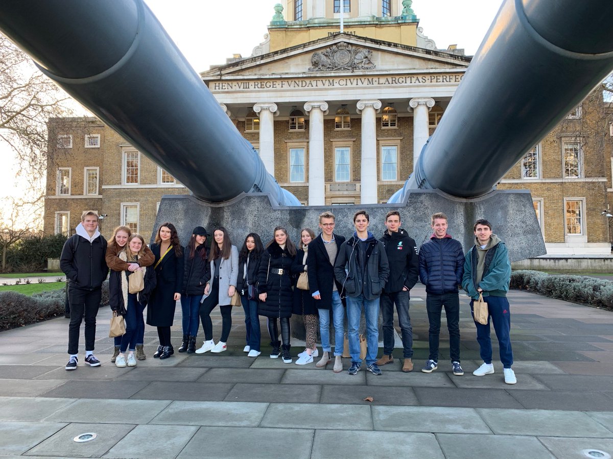 ArdinglyHistory's tweet photo. L6th IB enjoying a day trip to @I_W_M London last week; a great way to illustrate many of the core themes of their History course! #historyteacher https://t.co/JE3VmrfDZM