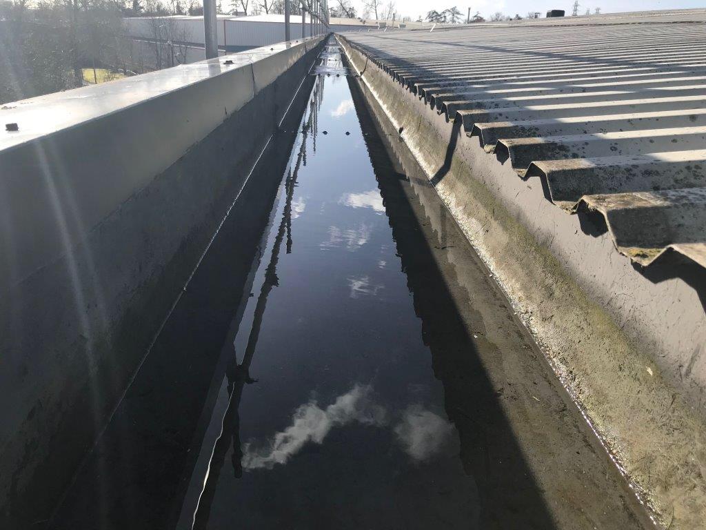 WeatherFAST's tweet image. WeatherFast Bespoke Gutter Lining System
1.2mm Fatra Bonded to a 0.6mm Steel 
If you require any samples or further information then please get in touch with us
orry@weatherfast.co.uk - 07866 928 151 april@weatherfast.co.uk
#weatherfast #fatra #liners #gutters #refurb