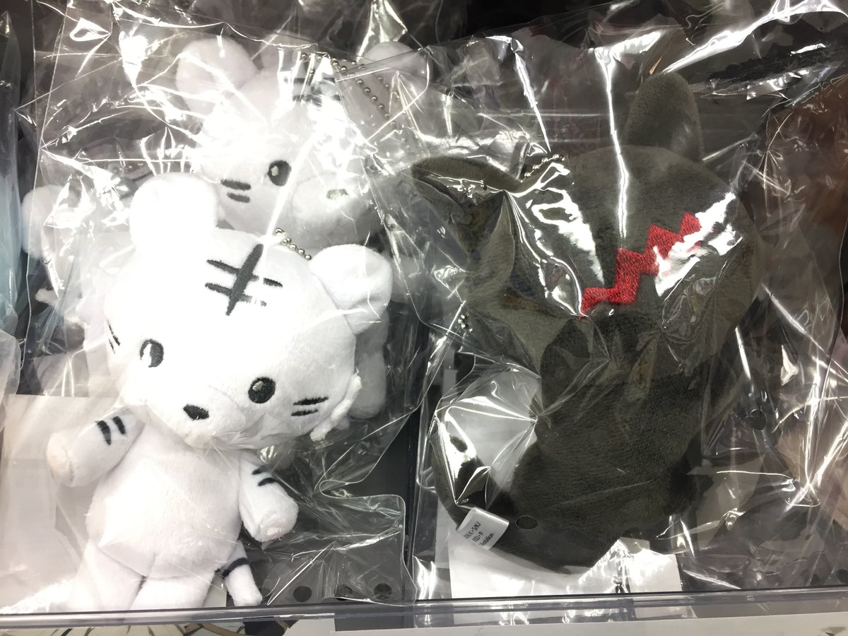 アニメイト津田沼 Twitterissa 入荷情報 文豪ストレイドッグス迷ヰ犬怪奇譚 の ぬいぐるみキーホルダー月下獣 羅生門 キャラバッジコレクション が本日入荷したダヌ 文豪ストレイドッグス迷ヰ犬怪奇譚1周年記念フェア In Animate も開催中