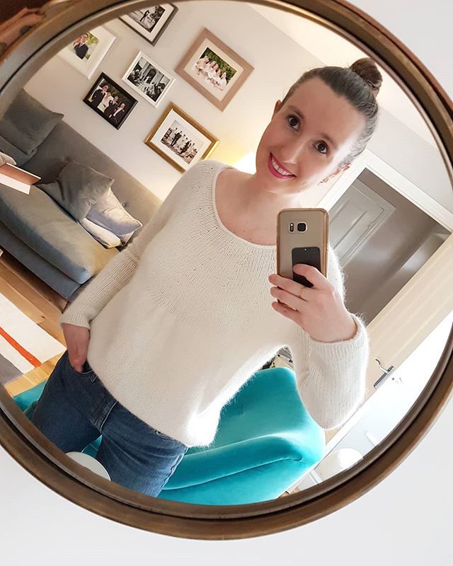 coolCocotte's tweet photo. De retour en UK après une petite semaine chez mes parents pendant que Simon était en déplacement aux US. J'ai ressorti mon #miromesnilsweater (de @helenedecleonis) et je suis toujours aussi contente de le porter surtout qu'il est bien chaud (qu'est ce qu… https://t.co/iPI7Fm0zqc https://t.co/c16UueVzUg