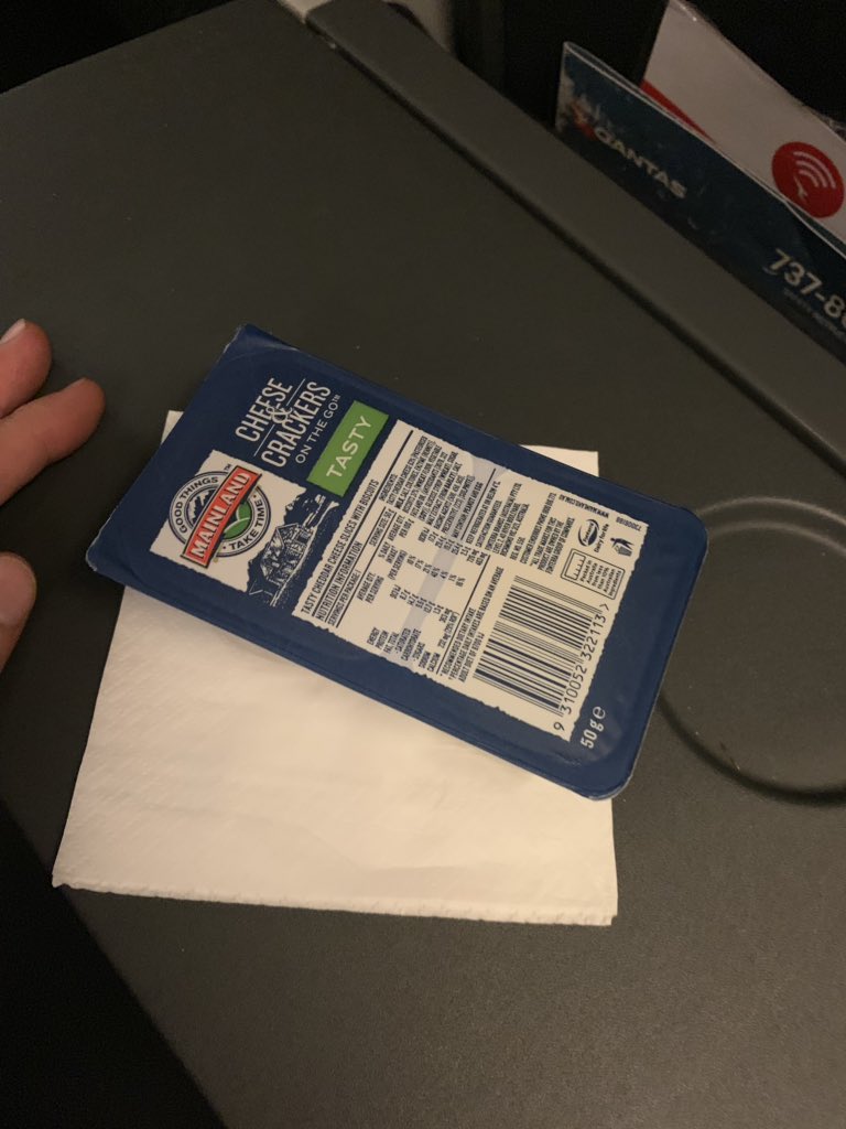 Broken seat and IFE..... now I am insulted with this povo food. What is this? The Fyre Festival catering? #embarrasing