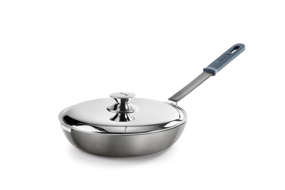 IBILIMENAJE's tweet photo. Para hacer una buena #tortilla, siempre una buena #sartén. Como por ejemplo nuestra Sartén #profesional + tapa volteatortillas #TITANIO CHEF.
Aluminio. Mango metálico con protector de silicona. Antiadherente #Quantanium de #Whitford y libre #PFOA.
😉👏
https://t.co/Nq1nDk2548 https://t.co/gSFV2u3qhm