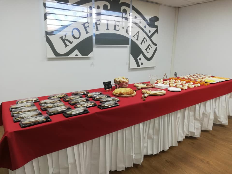 CepsaTorrejon's tweet photo. A parte de nuestro servicio de Restaurante y Cafetería, LA BERNARDA tambien cuenta con servicio de catering, conservando el delicioso sabor 100% casero que nos caracterisa
Compruebalo!!!🍲🥪🍰🥂☕️🍾

Telf: 91 676 96 46 /  610 02 98 47
https://t.co/Xo1pI4dFth https://t.co/IXX7UABjtr