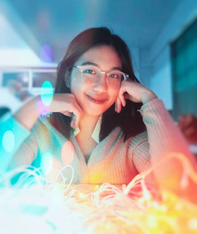 risharang's tweet photo. Masamang nakakakita ng Christmas lights. 🙄😂 https://t.co/qpWvVgiyLr https://t.co/9zfuvc2yXS