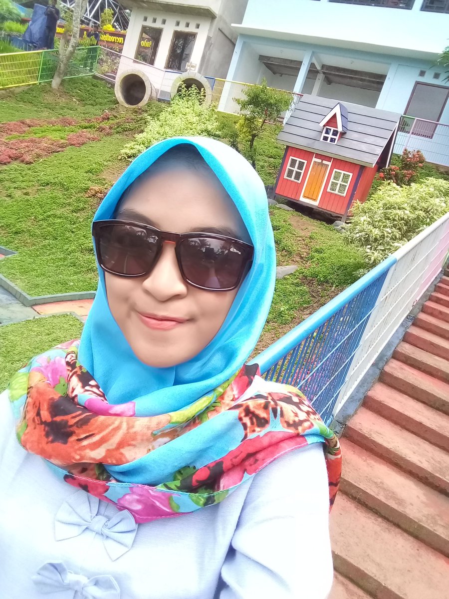 NovaaVaaNovaa's tweet photo. Pengen upload boleh kan? 😀 https://t.co/uNsvIOdzcf