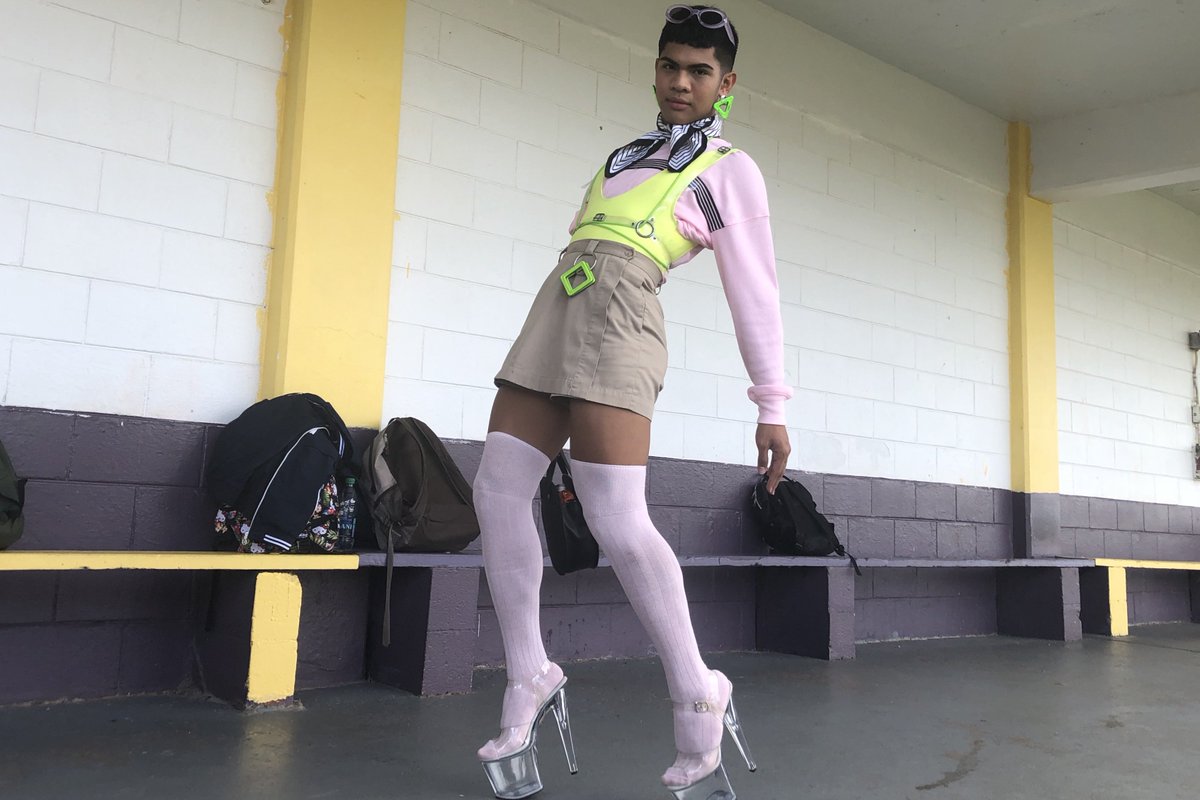 GWHSclassof2019's tweet photo. 💛 Spirit week day 2 💜 : Neon Fever Tuesday 
Great turnout today at the count seniors! Thank you for the continual participation 💜😊 Let's keep up the spirit for the rest of the week! https://t.co/Ipc7Xktw8V
